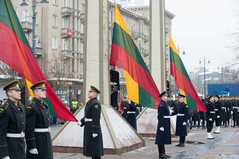  Iškilminga Lietuvos vėliavos pakėlimo ceremonija Nepriklausomybės aikštėje