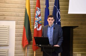  Verslo sektoriui pristatyti planuojamų statyti karinių miestelių pirkimo dokumentai