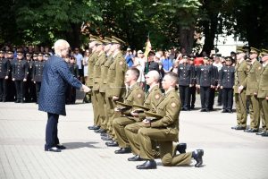  Lietuvos karo akademijai minint 100-ąsias įkūrimo metines vadovavimą perima naujasis viršininkas
