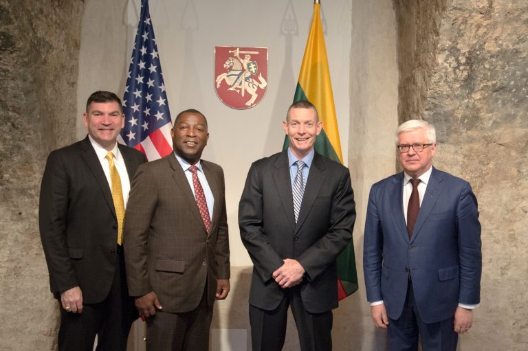 Vice Minister of National Defence V. Umbrasas discussed cooperation and exercise plans for the region with high-ranking U.S. officers
