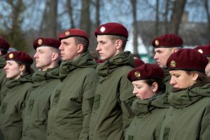  Krašto apsaugos ministras R. Karoblis „Jiezno kautynėse savanoriai savo pavyzdžiu įprasmino, kad visi mes esame atsakingi už savo valstybę ir kokią susikursime – tokią ir turėsime“