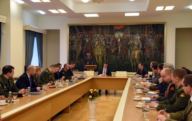 Lietuvai akredituoti užsienio gynybos atašė susipažino su Krašto apsaugos sistemos 2019 m. planais