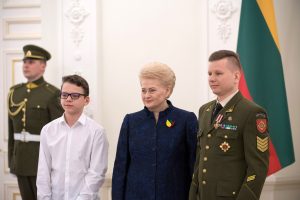  Valstybės apdovanojimai  - Lietuvos ir JAV kariams