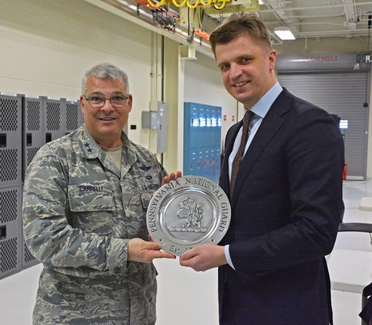 Vice Minister of National Defence G. Jeglinskas discussed procurement of armoured tactical vehicles for the Lithuanian Armed Forces in Washington