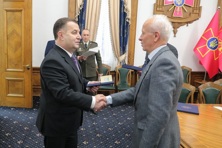 Retired Major General A. Andriškevičius awarded by Chief of Defence and Minister of Defence of Ukraine