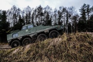  Minint Lietuvos narystės NATO 15-ąsias metines krašto apsaugos ministro Raimundo Karoblio apžvalginis straipsnis „Atsakomybė ir solidarumas – 15 metų Aljanse“