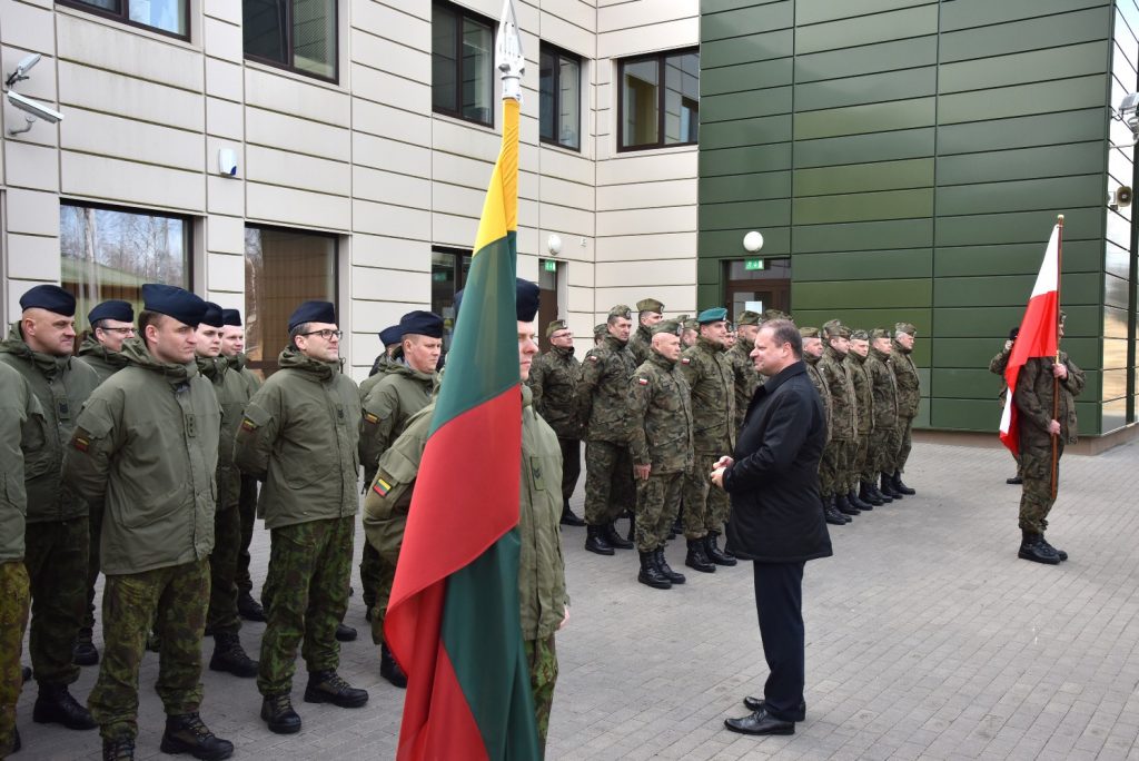 Vice Minister of National Defence E. Kerza and Prime Minister S. Skvernelis paid a visit to Lithuanian and allied soldiers in Šiauliai