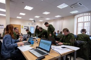  Lietuva dalyvauja tarptautinėse kibernetinės gynybos pratybose „Locked Shields“