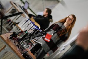  Pirmojoje Lietuvos gynybos technologijų kūrybos stovykloje sugeneruota 40 inovatyvių produktų idėjų
