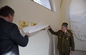  Šv. Ignoto bažnyčioje atidengtas bareljefas žuvusiems Lietuvos kariams