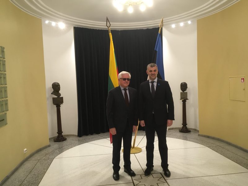 Aptartas Lietuvos ir Estijos bendradarbiavimas gynybos srityje