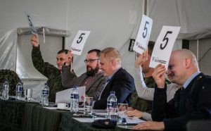  Konkurso „Ką žinai apie Lietuvos kariuomenę“ nugalėtojai – abiturientai iš Kauno, Palangos ir Kaišiadorių
