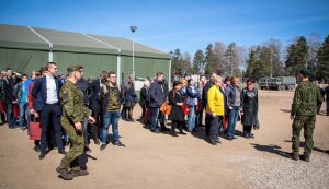  Konkurso „Ką žinai apie Lietuvos kariuomenę“ nugalėtojai – abiturientai iš Kauno, Palangos ir Kaišiadorių