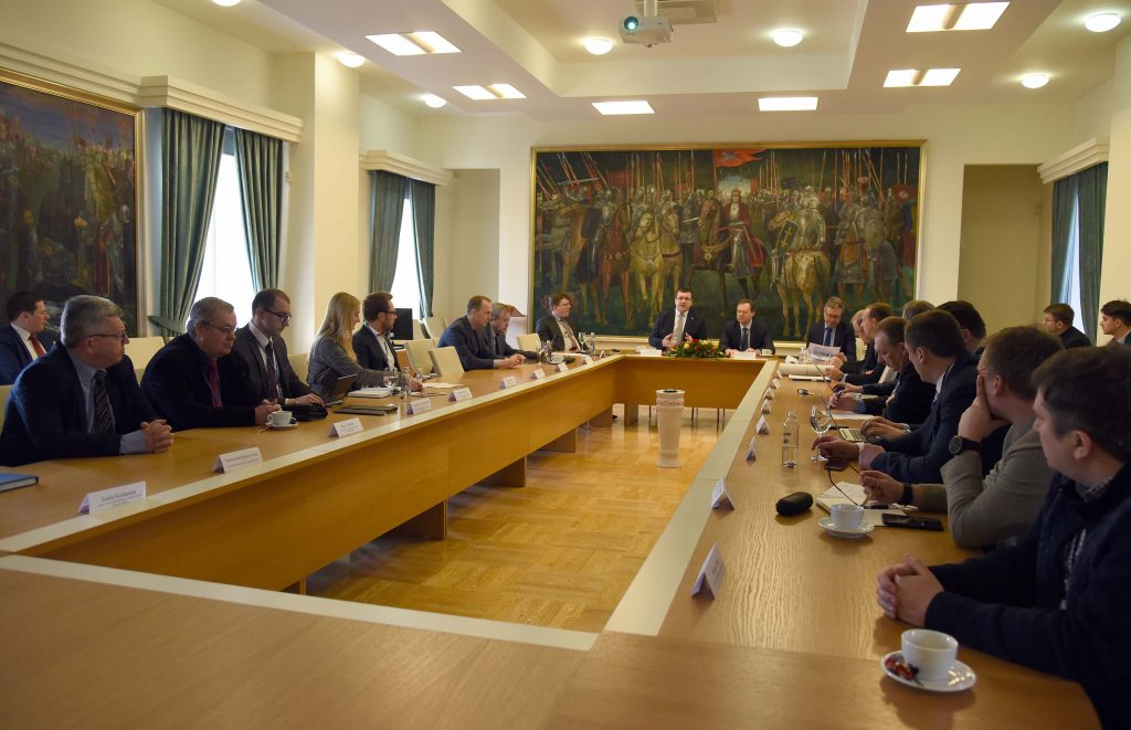 Kibernetinio saugumo tarybą papildys atstovai iš švietimo, žiniasklaidos, energetikos ir savivaldos sektorių