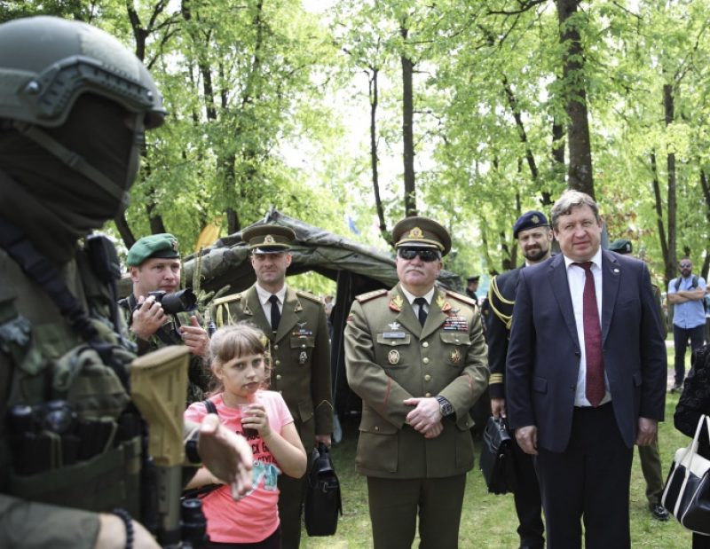 Krašto apsaugos ministras R. Karoblis: „Visuomenės pasitikėjimas kariuomene yra vienas jos stiprybės pamatinių akmenų“