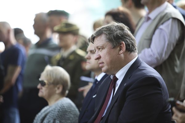  Krašto apsaugos ministras R. Karoblis: „Visuomenės pasitikėjimas kariuomene yra vienas jos stiprybės pamatinių akmenų“