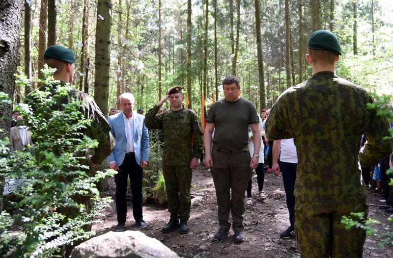 Krašto apsaugos ministras R. Karoblis: „Šiandien švenčiama Visuomenės ir kariuomenės vienybė – geriausias partizanų atminties įamžinimas“
