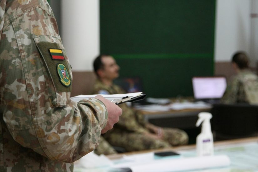 Lietuvos karininkai treniravosi spręsti NATO 5-ojo straipsnio operacijų iššūkius