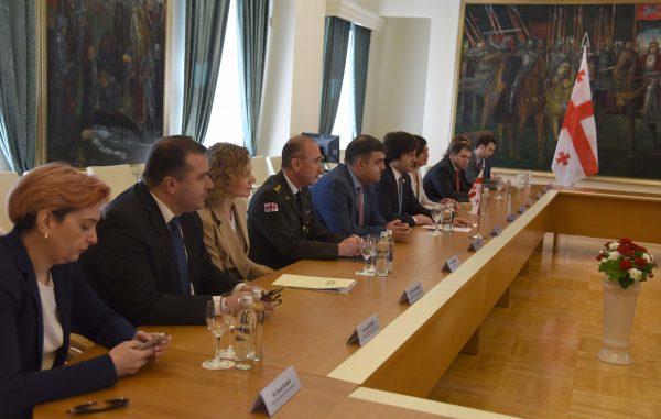  Krašto apsaugos ministras R. Karoblis: „Lietuva ir toliau prisidės stiprinant NATO ir Sakartvelo partnerystę“
