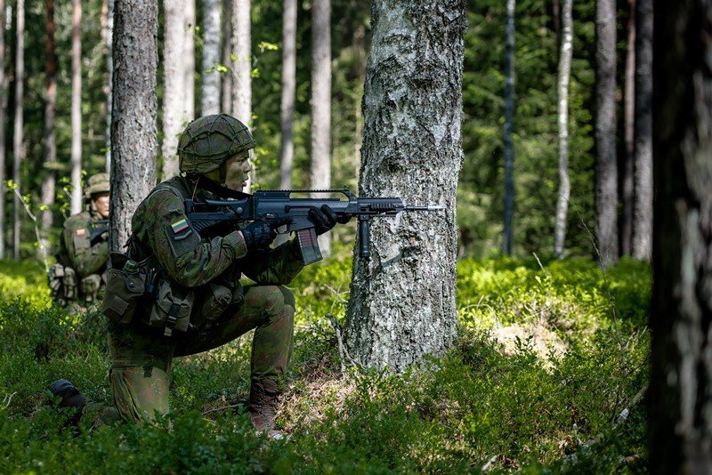 Karo akademijos kariūnų laukia paskutinės vertinamosios lauko pratybos