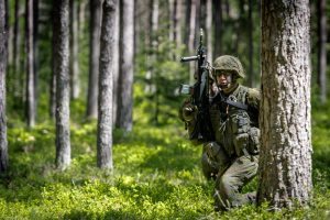  Karo akademijos kariūnų laukia paskutinės vertinamosios lauko pratybos