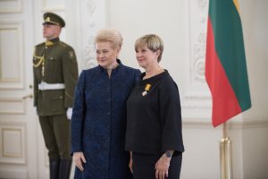  Valstybės apdovanojimai įteikti  šalies saugumui ir gynybai nusipelniusiems asmenims