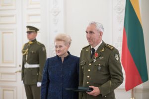  Valstybės apdovanojimai įteikti  šalies saugumui ir gynybai nusipelniusiems asmenims