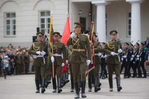  Minima Valstybės – Lietuvos karaliaus Mindaugo karūnavimo ir Tautiškos giesmės – diena