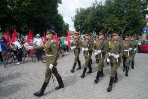  Minima Valstybės – Lietuvos karaliaus Mindaugo karūnavimo ir Tautiškos giesmės – diena