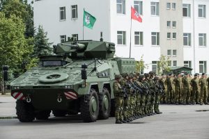  Lietuvai oficialiai perduotos pirmosios pėstininkų kovos mašinos „Vilkas“