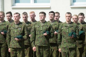  Aukštųjų mokyklų studentams suteiktas atsargos leitenanto laipsnis