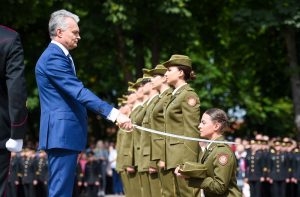  Lietuvos karo akademijos absolventai tapo karininkais ir papildys Lietuvos kariuomenės gretas