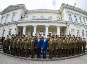  Lietuvos karo akademijos absolventai tapo karininkais ir papildys Lietuvos kariuomenės gretas