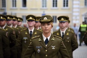  Lietuvos karo akademijos absolventai tapo karininkais ir papildys Lietuvos kariuomenės gretas
