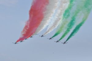  Lietuvos karo aviacijos šimtmetis Šiauliuose sutraukė dešimtis tūkstančių žiūrovų