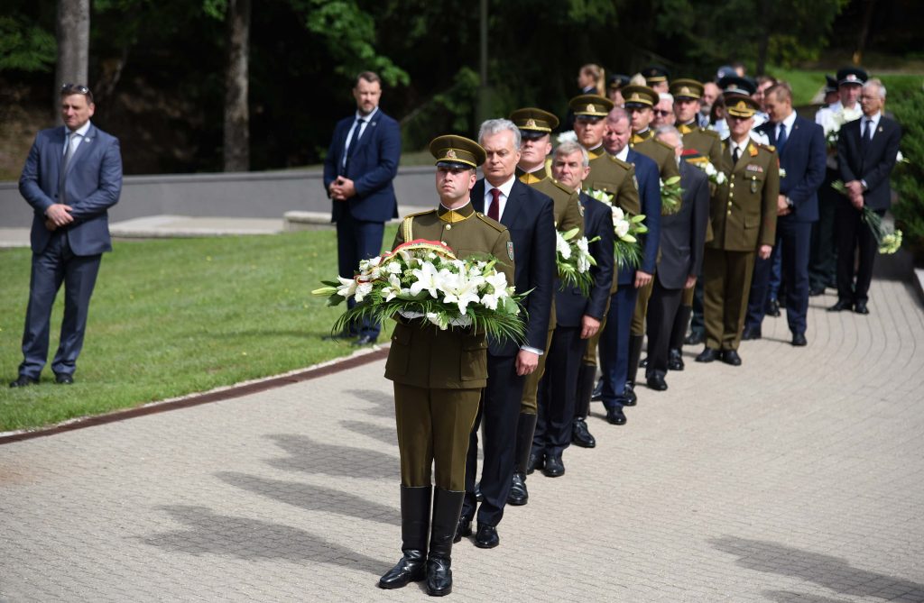 Pagerbtas Medininkų pasienio poste žuvusių Lietuvos pareigūnų atminimas