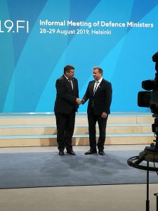  Susitikime Helsinkyje ES gynybos ministrai diskutavo apie dirbtinio intelekto ir naujų technologijų panaudojimo galimybes gynyboje