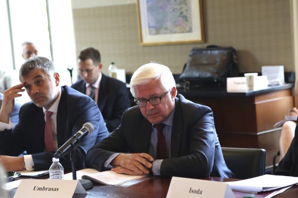  Krašto apsaugos viceministras V. Umbrasas: „Baltijos šalių saugumas yra glaudžiai susijęs su strategine partneryste su JAV“