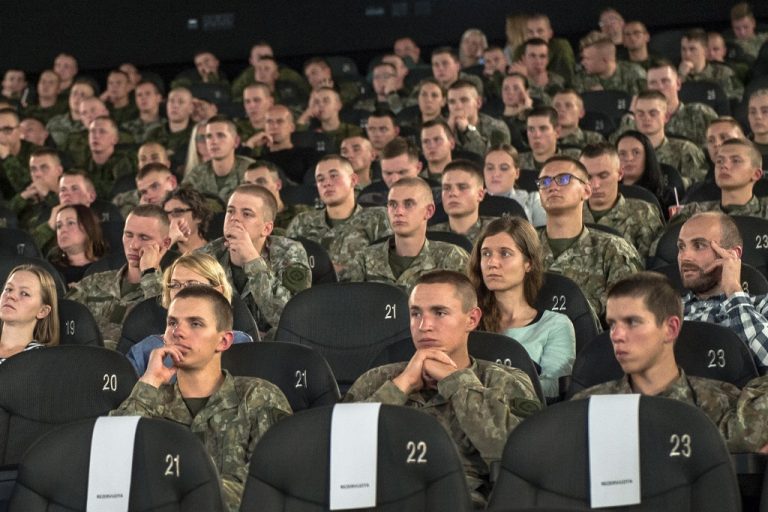  Prisiminti Ukrainos kariai, iki šiol laikomi separatistų nelaisvėje