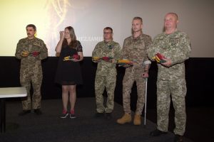  Prisiminti Ukrainos kariai, iki šiol laikomi separatistų nelaisvėje