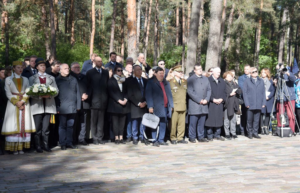 Panerių memoriale pagerbtas Lietuvos žydų genocido aukų atminimas