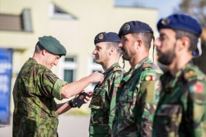  Išlydėti Portugalijos rotacinių pajėgų kariai, jiems įteikti medaliai už pasižymėjimą