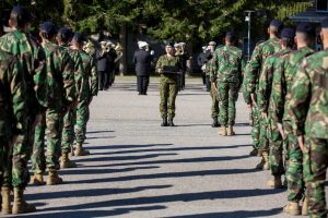  Išlydėti Portugalijos rotacinių pajėgų kariai, jiems įteikti medaliai už pasižymėjimą