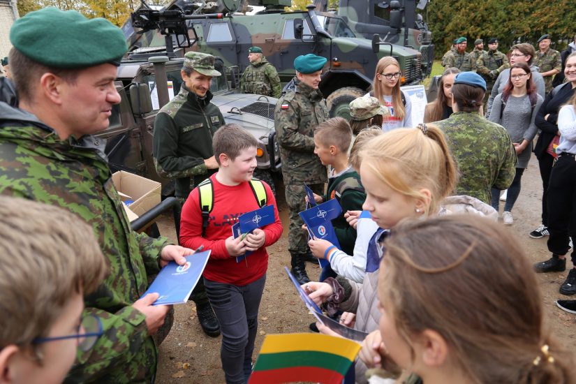 „NATO diena“ – susitikimas su sąjungininkų kariais Rokiškyje