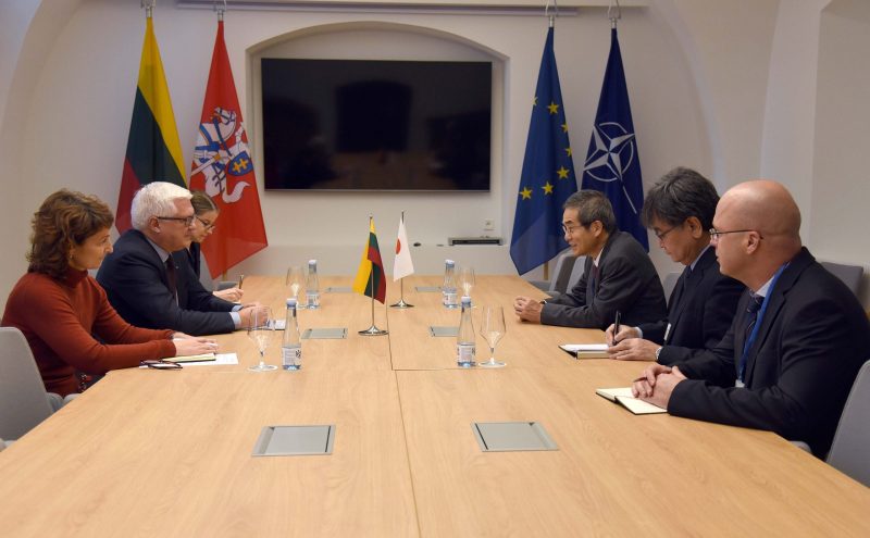 Aptartas Lietuvos ir Japonijos bendradarbiavimas saugumo srityje