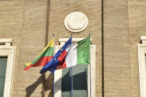  Krašto apsaugos viceministras E. Kerza Italijoje aptarė kibernetinių greitojo reagavimo pajėgų kūrimą