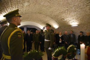  Atsisveikinama su paskutiniuoju okupacinei sovietų valdžiai aktyviai besipriešinusiu Lietuvos partizanu dim. vyr. ltn. Antanu Kraujeliu-Siaubūnu