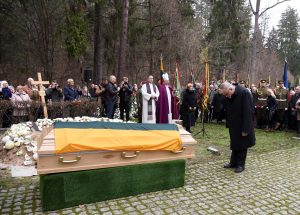  Amžinojo poilsio išlydėtas paskutinis okupacinei sovietų valdžiai aktyviai besipriešinęs Lietuvos partizanas dim. vyr. ltn. Antanas Kraujelis-Siaubūnas