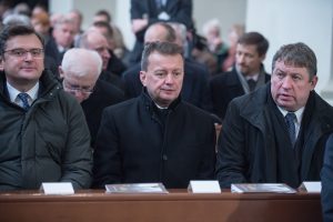  Krašto apsaugos ministerijos ir kariuomenės vadovybė, kariai dalyvavo nužudytų 1863–1864 m. sukilimo vadų ir dalyvių valstybinių laidotuvių ceremonijoje lapkričio 22 dieną