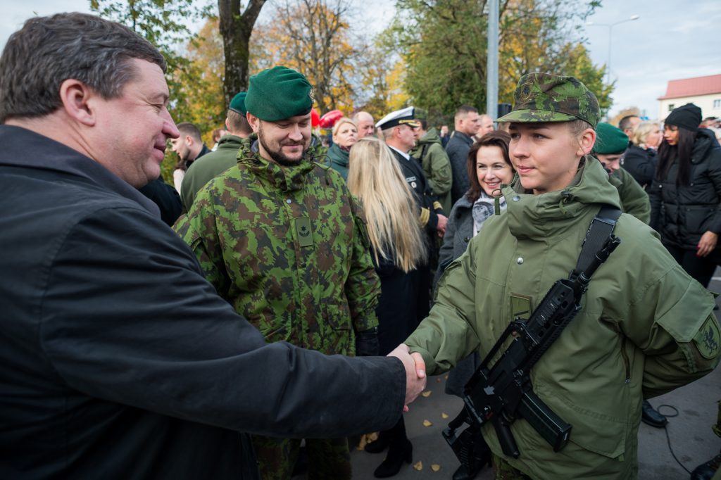 R. Karoblis: „Negalima supriešinti lėšų gynybai su kitomis sritimis“